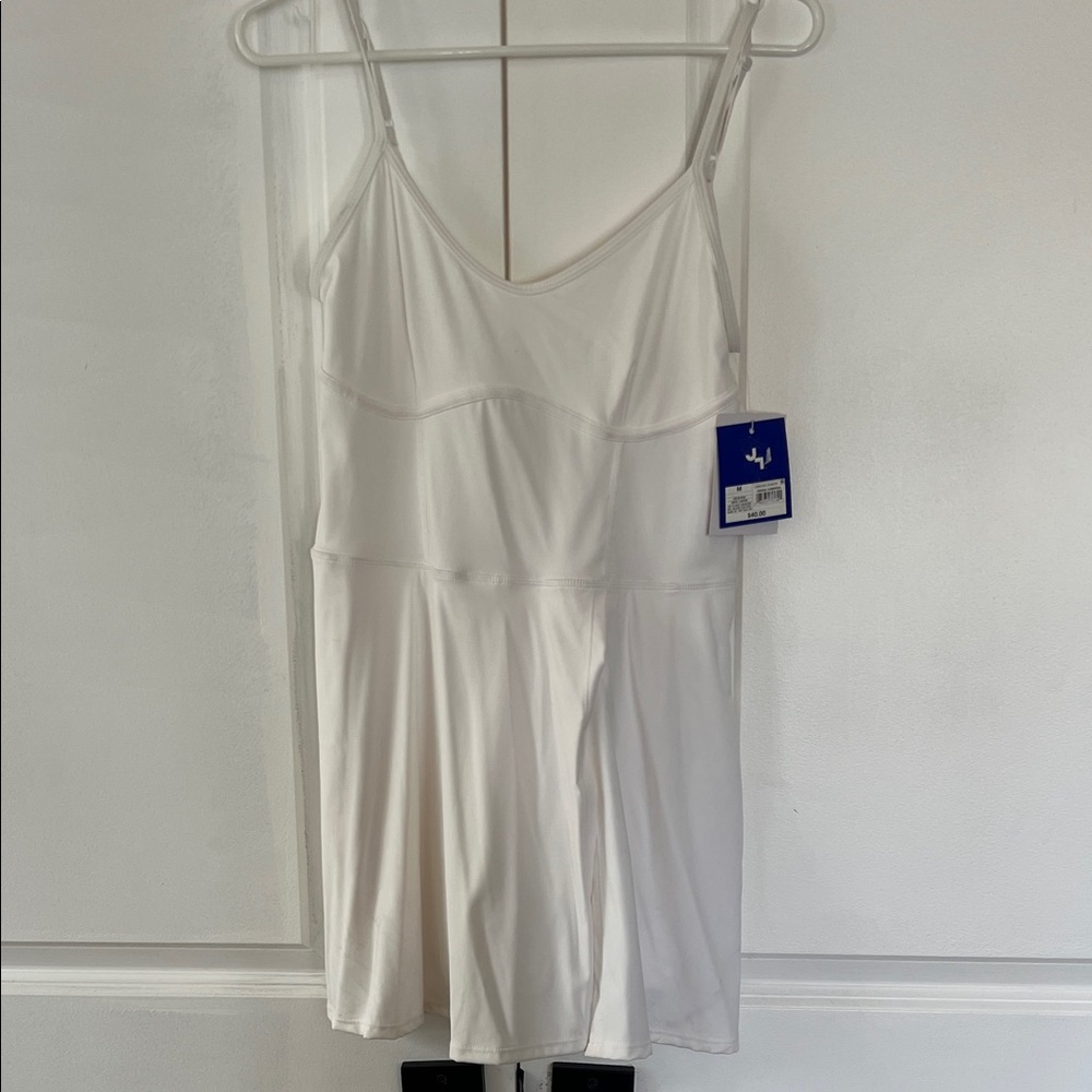 Elegant White Women's athletic Jumper